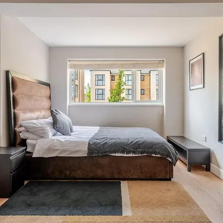 Spacious Near & Bath Ideal For Hébergement de vacances *