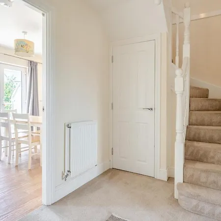 Spacious Near & Bath Ideal For Hébergement de vacances *